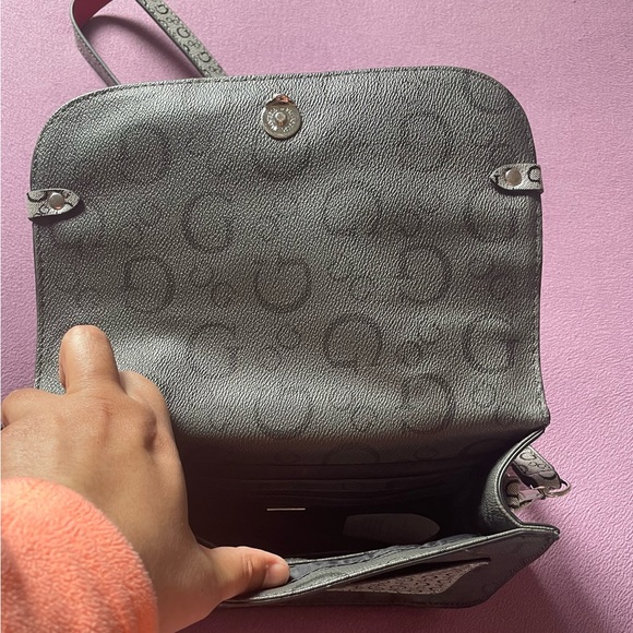 Brand New Guess Crossbody Handbag - Picture 5 of 5